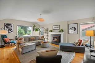 5821 Amy Dr, Oakland, CA 94618 - Photo 5