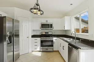 1212 McKnight Ct, Modesto, CA 95351 - Photo 9