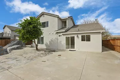 1212 McKnight Court, Modesto, CA 95351 - Photo 31