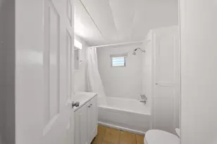 E Lockeford St, Lodi, CA 95240 - Photo 13