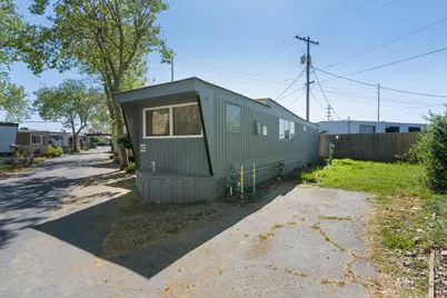 E Lockeford Street #43, Lodi, CA 95240 - Photo 3