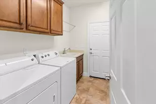 2053 Shady Oak St, Manteca, CA 95336 - Photo 15