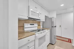 2476 Larkspur Ln, Sacramento, CA 95825 - Photo 13