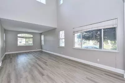 451 Hawkcrest Circle, Sacramento, CA 95835 - Photo 5