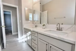 451 Hawkcrest Cir, Sacramento, CA 95835 - Photo 45