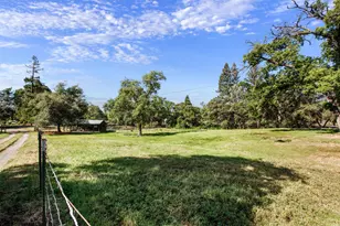 9256 Horseshoe Bar Rd, Loomis, CA 95650 - Photo 31