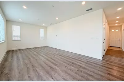 10408 Cello Way, Elk Grove, CA 95757 - Photo 9