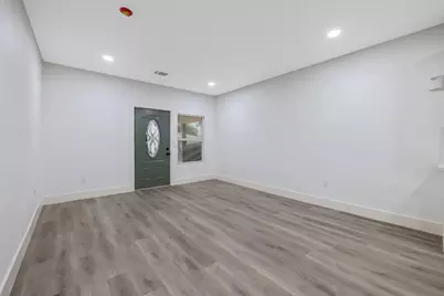 524 S 6th Street, Kerman, CA 93630 - Photo 5