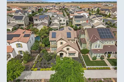 2341 Ellis Town Drive, Tracy, CA 95377 - Photo 3