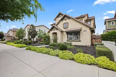 2341 Ellis Town Drive, Tracy, CA 95377 - Photo 3