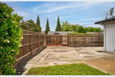 2573 Bunkerhill Drive, Stockton, CA 95209 - Photo 31