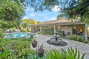 8833 Mountbatten Way, Elk Grove, CA 95624 - Photo 3