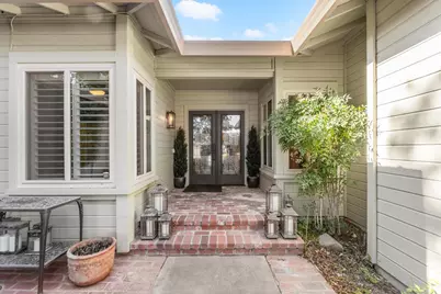 8833 Mountbatten Way, Elk Grove, CA 95624 - Photo 5