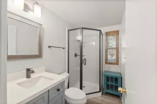 8833 Mountbatten Way, Elk Grove, CA 95624 - Photo 17