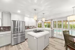 8833 Mountbatten Way, Elk Grove, CA 95624 - Photo 11