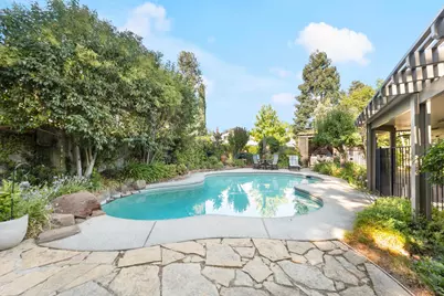 8833 Mountbatten Way, Elk Grove, CA 95624 - Photo 7