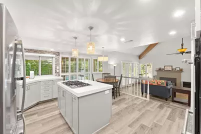 8833 Mountbatten Way, Elk Grove, CA 95624 - Photo 13