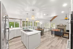 8833 Mountbatten Way, Elk Grove, CA 95624 - Photo 13