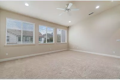 9258 Louis Street, Elk Grove, CA 95624 - Photo 11