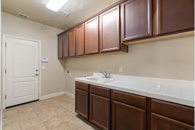 9258 Louis Street, Elk Grove, CA 95624 - Photo 37