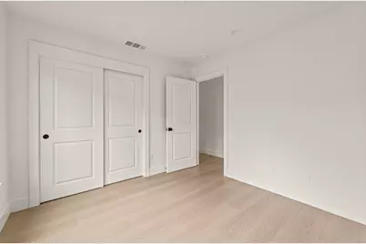 2505 W Street, Sacramento, CA 95818 - Photo 11
