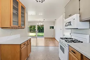 1437 W Elm St, Lodi, CA 95242 - Photo 9