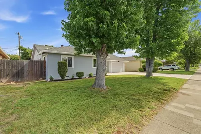 1437 W Elm Street, Lodi, CA 95242 - Photo 3