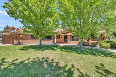 1071 W Monterey Avenue, Stockton, CA 95204 - Photo 1
