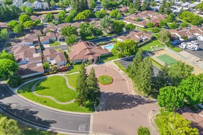 7523 Sunfaire Lane, Sacramento, CA 95828 - Photo 41