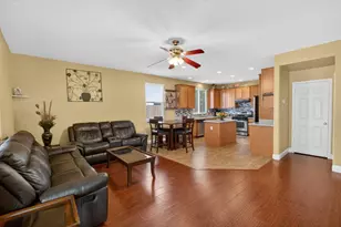 8850 Black Marlin Ct, Sacramento, CA 95828 - Photo 15