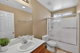 8850 Black Marlin Ct, Sacramento, CA 95828 - Photo 45