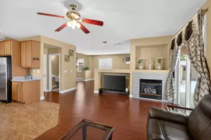 8850 Black Marlin Ct, Sacramento, CA 95828 - Photo 17