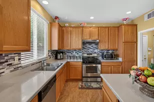 8850 Black Marlin Ct, Sacramento, CA 95828 - Photo 25