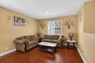 8850 Black Marlin Ct, Sacramento, CA 95828 - Photo 9