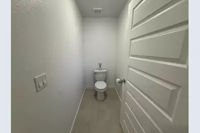 8524 Anker Way, Elk Grove, CA 95757 - Photo 17