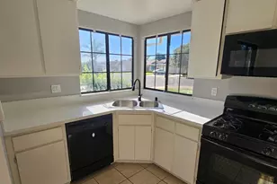 390 Elgin Ave, Lodi, CA 95240 - Photo 7