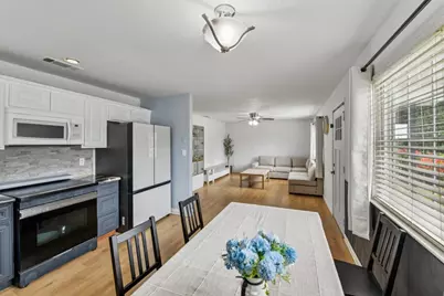 8751 Torrey Way, Elk Grove, CA 95624 - Photo 7