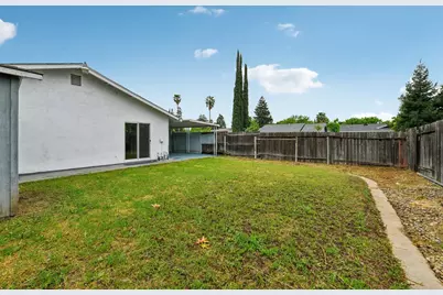 8751 Torrey Way, Elk Grove, CA 95624 - Photo 29