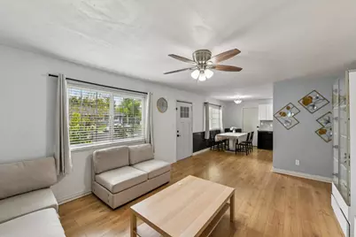 8751 Torrey Way, Elk Grove, CA 95624 - Photo 5