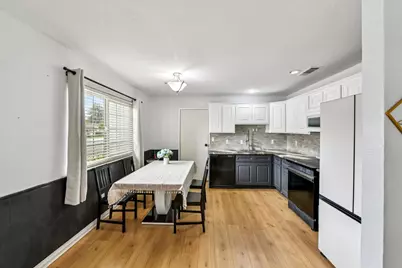 8751 Torrey Way, Elk Grove, CA 95624 - Photo 11