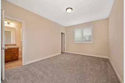 9841 Shanelyn Way, Elk Grove, CA 95757 - Photo 47