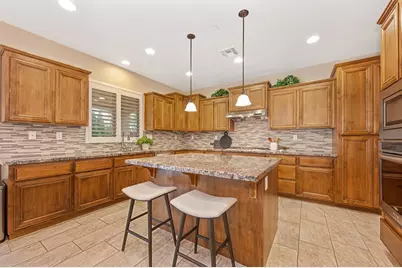 9841 Shanelyn Way, Elk Grove, CA 95757 - Photo 15