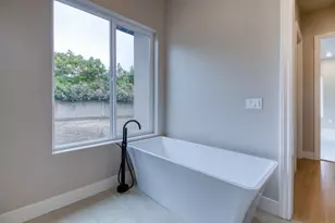 815 Hintze Lndg Ct, Modesto, CA 95354 - Photo 33