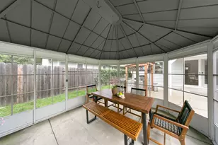 58 Los Gatos Cir, Sacramento, CA 95831 - Photo 45