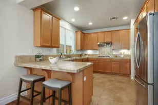 946 Campfire Cir, Rocklin, CA 95765 - Photo 3