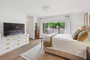 2304 American River Dr, Sacramento, CA 95825 - Photo 19