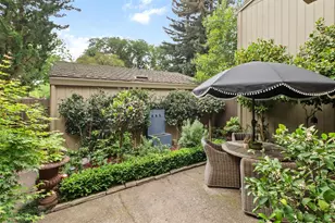 2304 American River Dr, Sacramento, CA 95825 - Photo 29