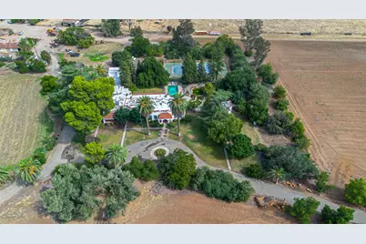 10464 E Herndon Avenue, Clovis, CA 93619 - Photo 37