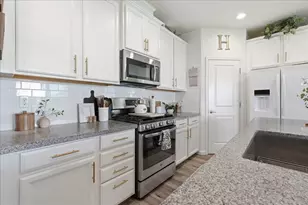 2032 Coffee Creek Way, Plumas Lake, CA 95961 - Photo 19