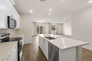 10202 Dormer Way, Elk Grove, CA 95757 - Photo 5